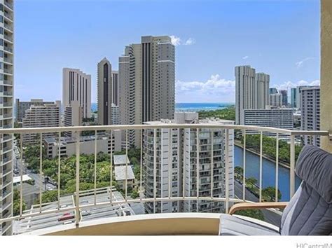 zillow waikiki condos.